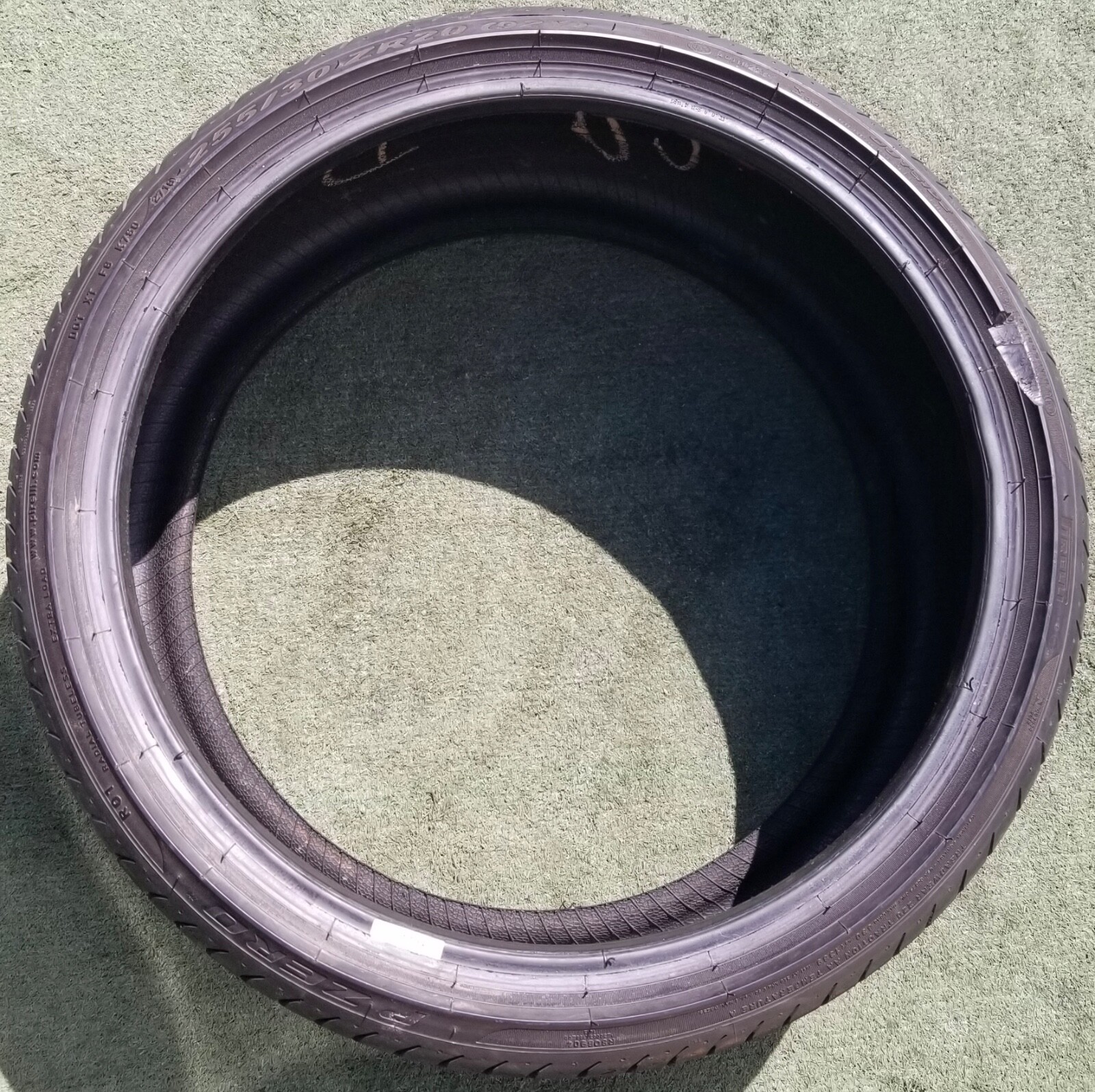 255/30R20 Pirelli P Zero Tire 255/30ZR-20 255/30ZR20 R01 Audi R8 92Y 80% Tread