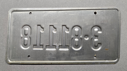 🐾 1976 MONTANA "PASSENGER" LICENSE PLATE (3-81118) GALLATIN COUNTY (W/79 STKR.) - Picture 3 of 3