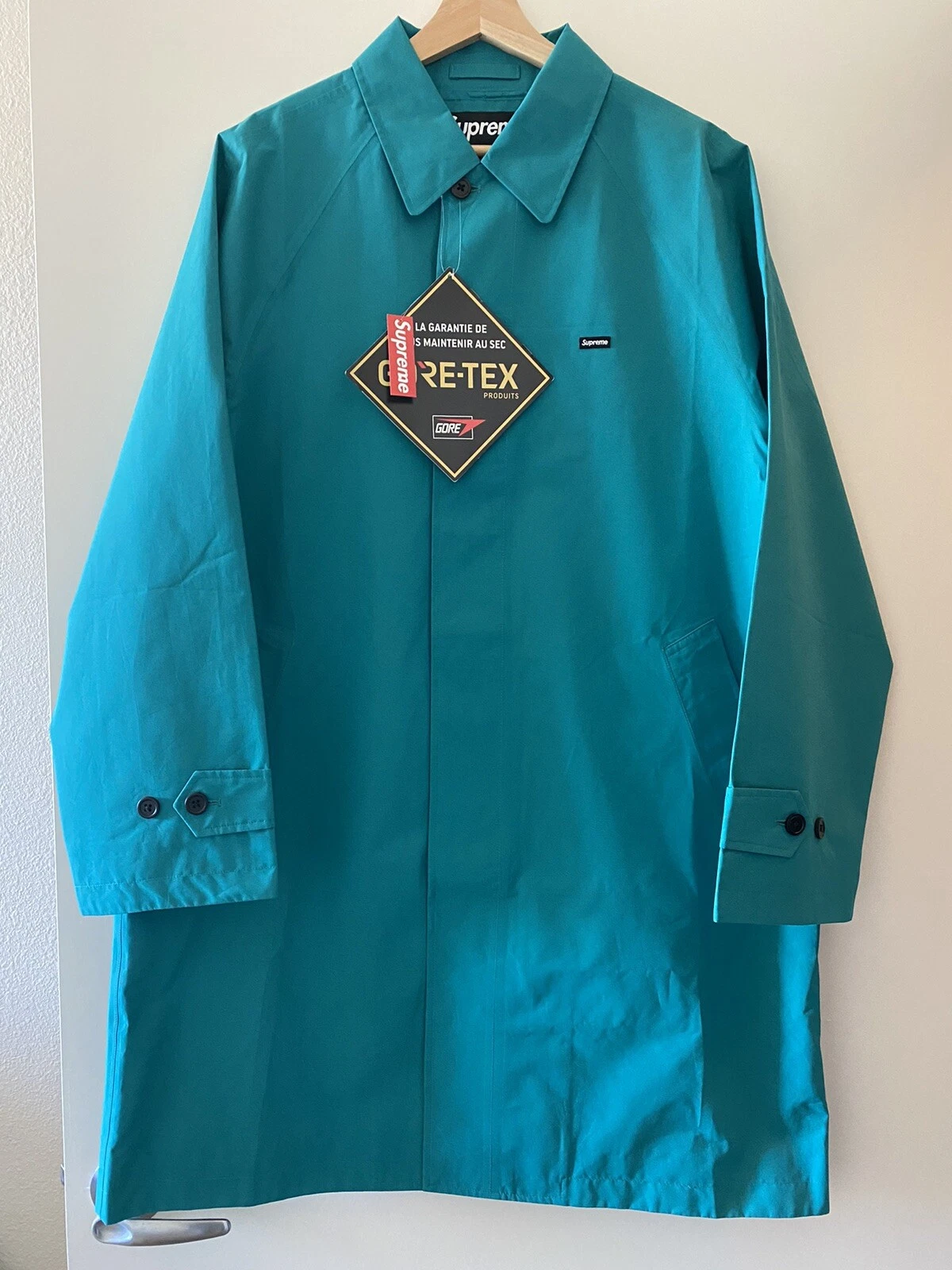 Manteau Supreme GORE TEX taille M neuf