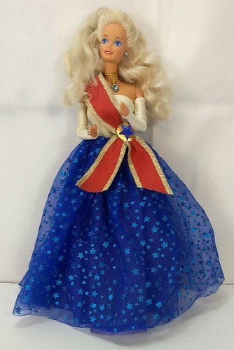 Vtg Mattel UNICEF Barbie 1989 Complete Jewelry Sleeves Gown Sash Shoes EUC - Picture 2 of 7