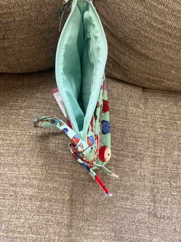VERA BRADLEY Toasty Teddies Pattern Large Hipster. NEW MINT WITH TAGS MSRP $85 - Picture 7 of 10