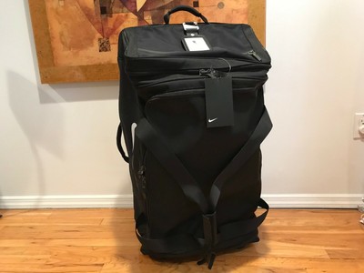 nike fiftyone49 large roller bag