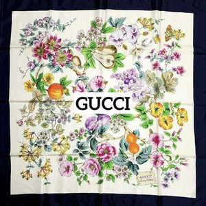 Foulard Gucci grande taille fleur fruit papillon soie marine