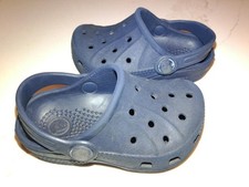 toddler's navy blue Crocs clogs size 4-5 excellent condition low fast shipping
