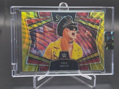 2023 Panini WWE Select Gigi Dolin #26 Gold Wave Prizm /10 Priscilla Kelly
