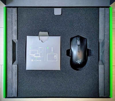 Razer Mamba + Firefly HyperFlux Wireless Mouse and Mat Set 16000