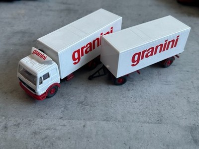 Wiking 1:87 Mercedes-Benz Granini *C8*