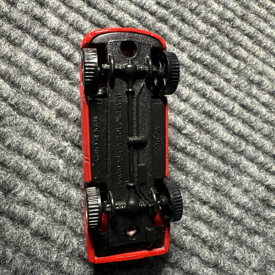 Maisto 道奇 Dakota Sport 红色(状况完好) — 第 3/3 张图片