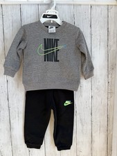 NWT Boys nike set size 12M