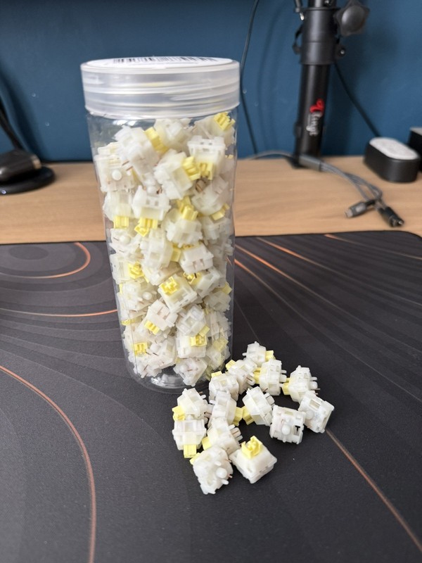Keychron Silent Banana Tactile Mechanical Keyboard Switches 110pcs