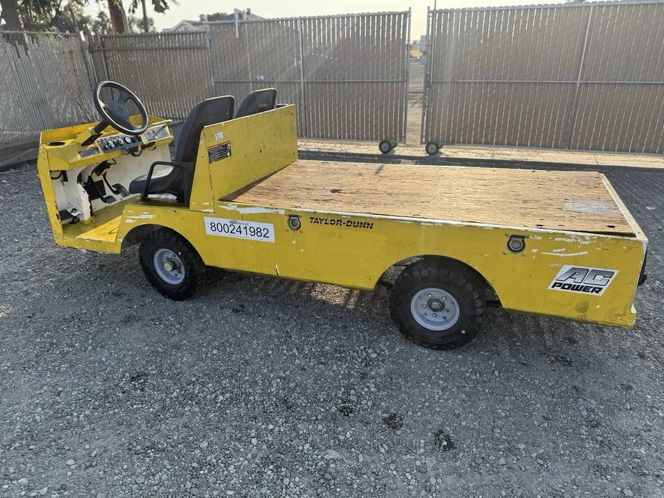 Mesa plana industrial elétrica Taylor Dunn Bigfoot 2019 - Imagem 2 de 4