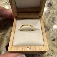 Brilliant Earth 18K Yellow Gold Band
