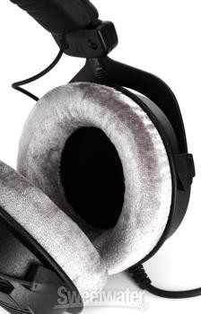 Auriculares de estudio Beyerdynamic DT 990 Pro 250 ohm con espalda abierta - Imagen 5 de 8