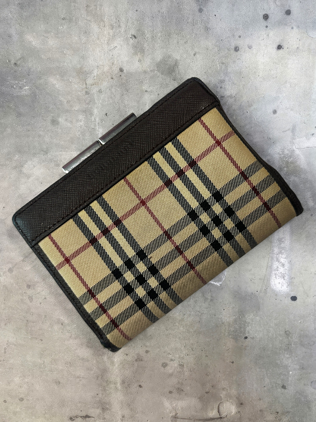 Authentic Burberrys Retro 00s Beige Check Nova Clip Fold Wallet Purse