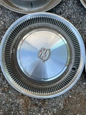 Vintage Cadillac Oem Hubcaps Wheel Covers Set Of 4 Classic Crest Emblem