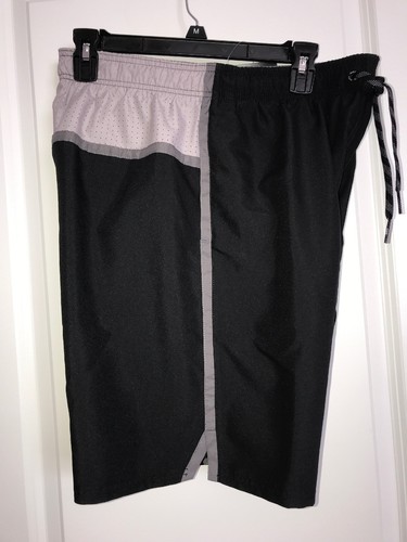 Neu mit Etikett Herren Nike Diverge Seitenstreifen Colorblocked schwarz 9" Volley Badehose M - Bild 9 von 10