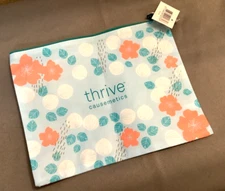 NWT Cosmetic Make-Up Bag Accessories Travel Thrive Causemetics “Live Life in Ful