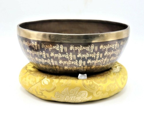10 inches Mantra singing bowl, Handmade in Nepal, meditation, Chakra healing. - Picture 3 of 8