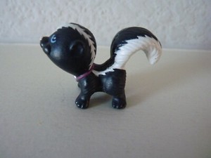 Vintage 1994 Kenner Littlest Pet Shop SKUNK From Chirpy Tree Friends VERY RARE