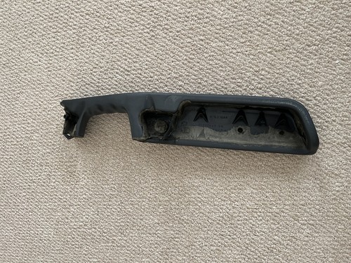 1998-2004 S10 Blazer Jimmy Passenger Door Panel Arm Rest Pull Handle Right Gray - Picture 6 of 9