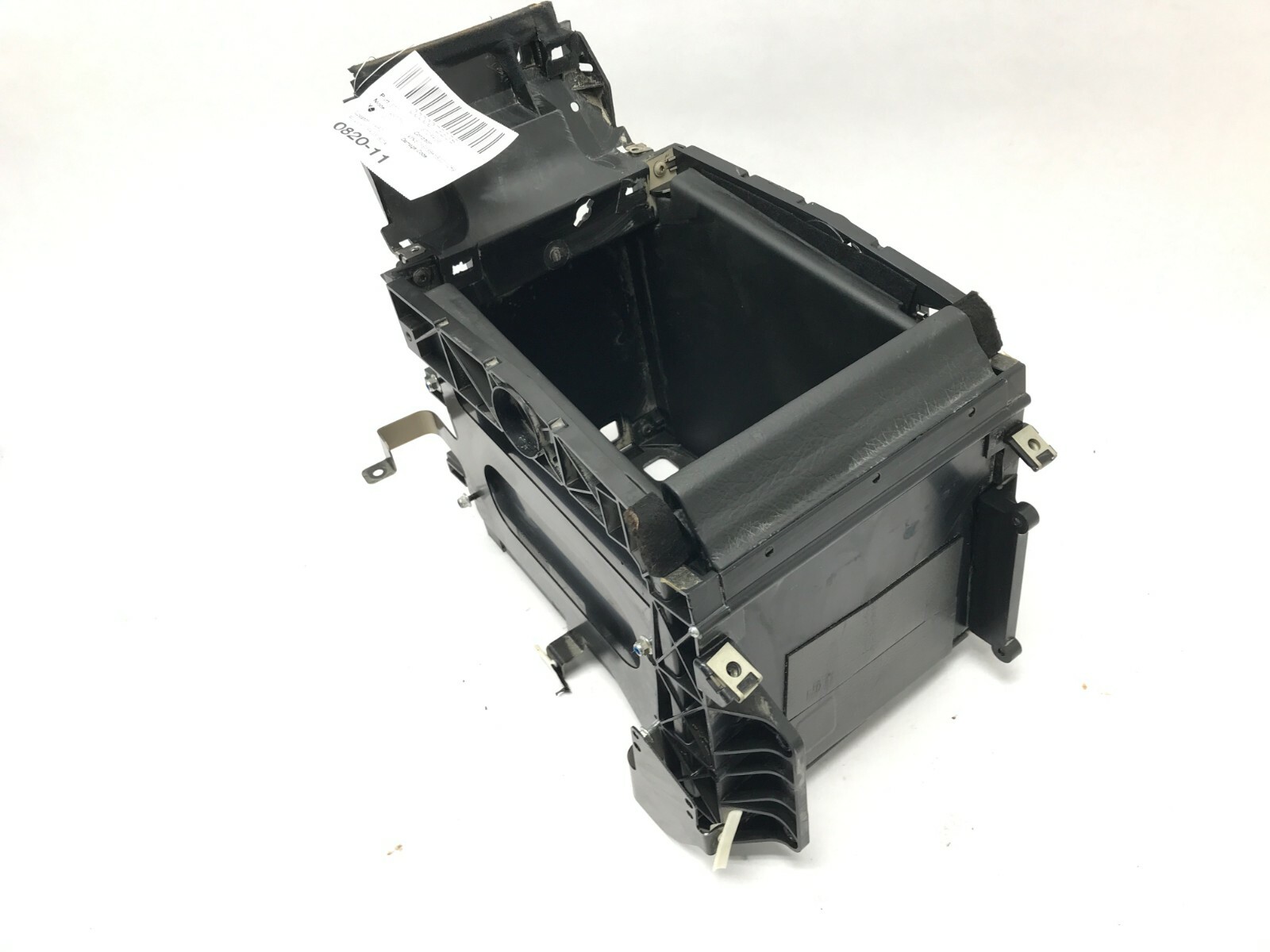 09-16 ASTON MARTIN V8 VANTAGE 4.7 CONVERTIBLE CENTER CONSOLE STORAGE 
