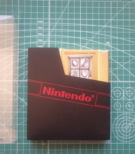 The Legend of Zelda NES Nintendo Gold Cartridge Original Rare Like New Collector - Picture 2 of 4