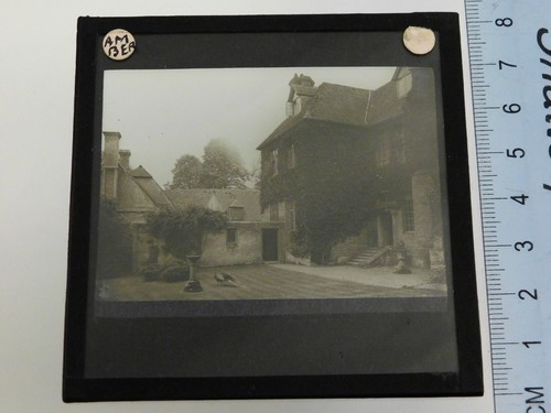 Antike s/w magische Glaslaternenschieber The Moat House Groombridge Kent um 1900 - Bild 3 von 3