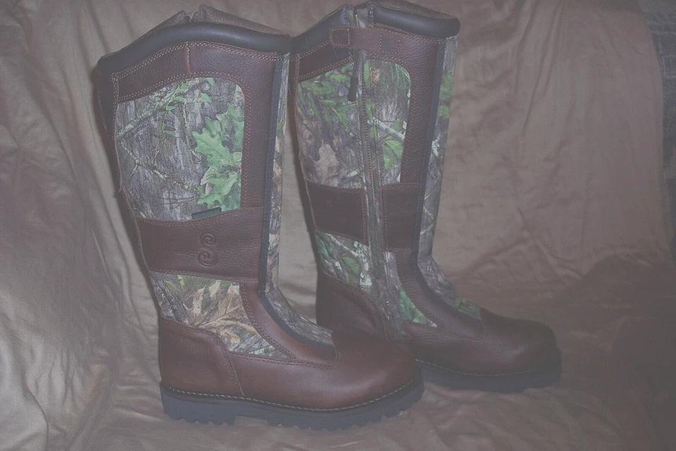 Womens 9.5 Snake Boots Snake Proof Camo Boots Waterproof Boots Camo Hunting Boot - Image 3 of 4