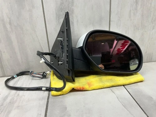 OEM 2007-2014 SILVERADO SIERRA 1500 RH Power Door Mirror W Turn Signal 751060AA