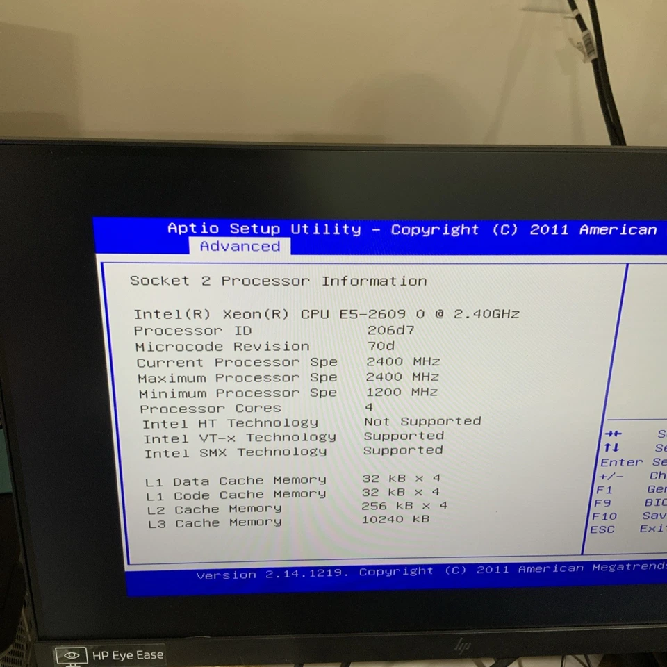 Servidor Cisco UCS C220 M3BE 2x E5-2609 2,4 GHz 32 GB RAM 2 TB HDD RAID 1U A018 Foto 2 de 4