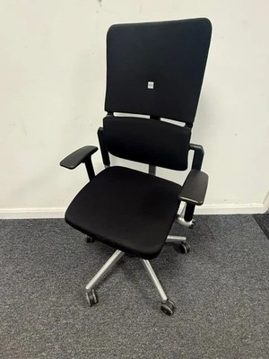 Steelcase Please V2 Chefsessel Arbeitsstuhl in Xtreme Havana Schwarz