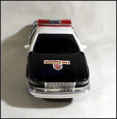 Vintage 1990s Toy State Industrial Police Car w/ Lights & Sounds Chevrolet #Z975 - Picture 9 of 12