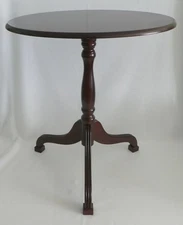 Tilt Top Oval Table BOMBAY COMPANY End Side Accent Vintage 90s