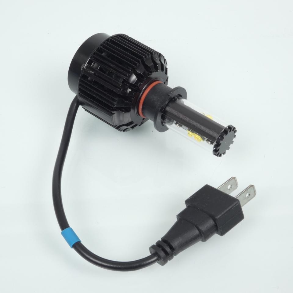 Ampoule LED H3 12V 30W ventilée RMS pour conversion phare moto et auto
