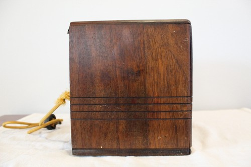Motorola Model 59T1 - 1939 Worlds Fair - 5 Tube AM Wood Tabletop Radio RARE - Picture 5 of 11