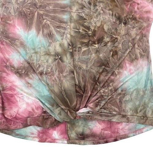 Women's Plus Size Tie Dye Style V-Neck T-Shirt With Front Twist Short Sleeve 3X - Picture 4 of 7