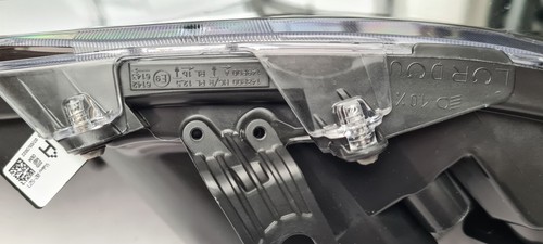 Original Toyota Corolla LED Scheinwerfer Steuergerät recht links L653992 L729978 - Bild 13 von 20