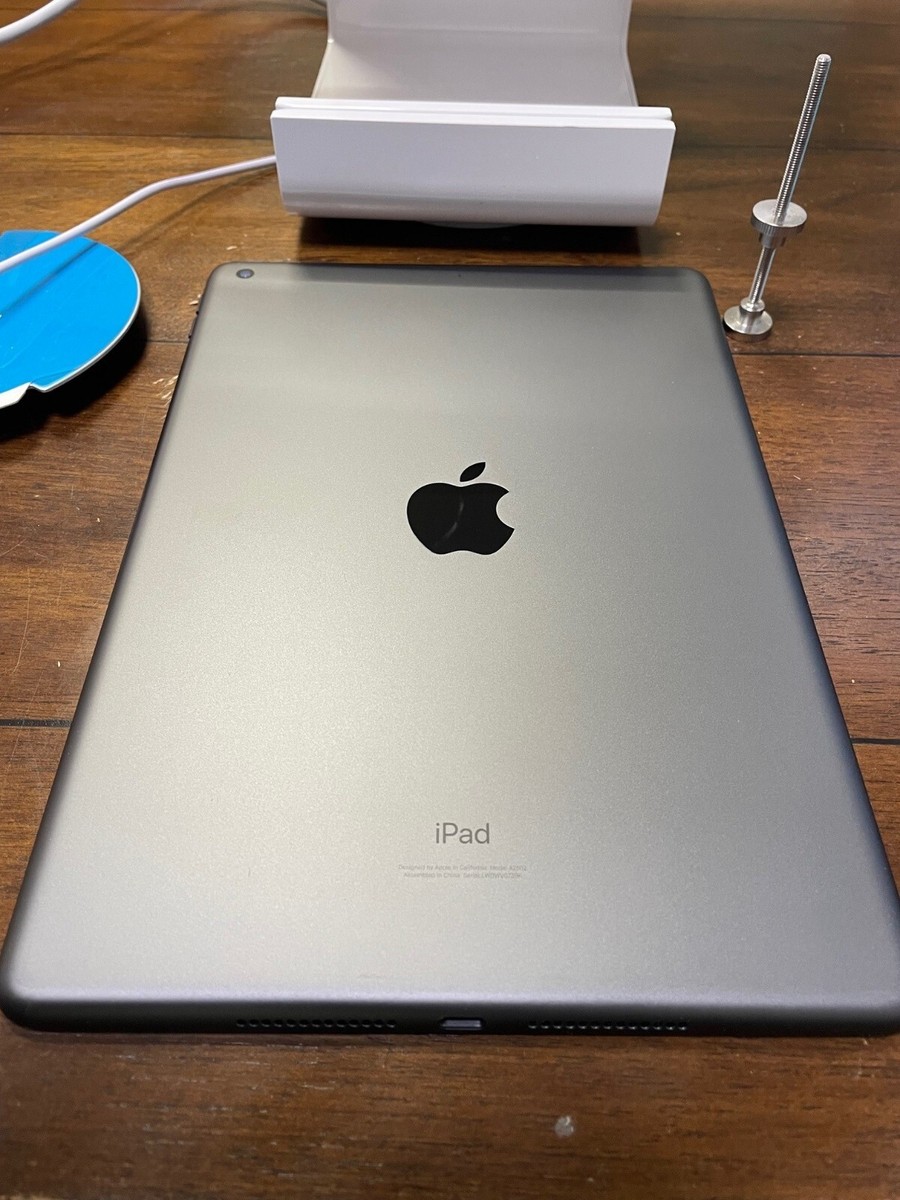 SQUARE STAND ‎A-SKU-0601　「5557」 iPad POS Stand with Integrated USB-C | Square Shop