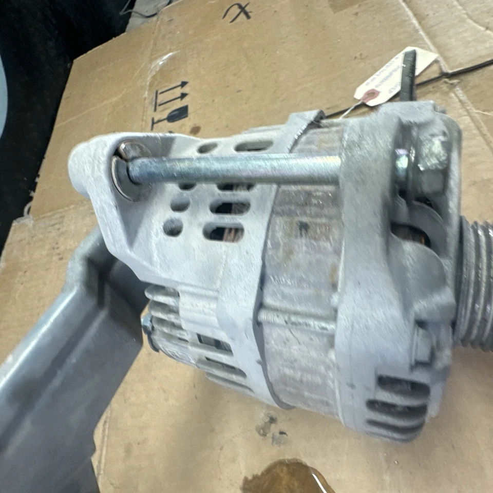 Генератор переменного тока в сборе 10-20 Nissan 370z Infiniti G37 Q70 RWD 23100-3FY1A - Изображение 4 из 4