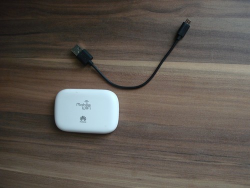 Huawei E5330 Mobiles Breitbandgerät WiFi Router Weiß 3G Dual-Band - Bild 2 von 2