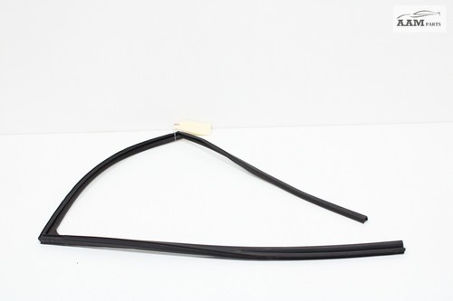 2017-2023 SUBARU IMPREZA SEDAN REAR LEFT DOOR WINDOW GLASS RUN CHANNEL SEAL OEM - Picture 2 of 5