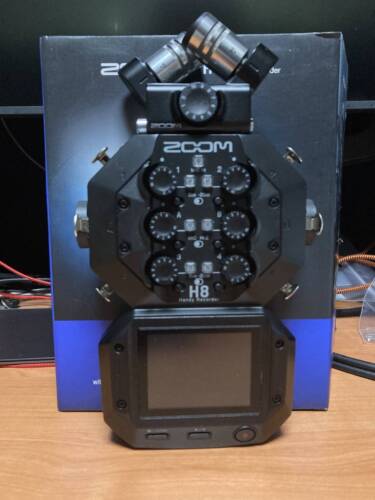 Zoom H8 8-Input 12-Track Portable Handy Digital Recorder Music and Podcasting - Picture 1 of 7