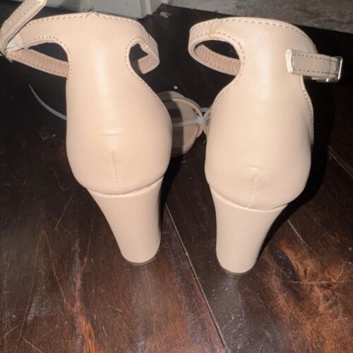 Madden Girl Nude Beige Block Heel Sandal Pump Dressy Shoe Women’s 6 - Picture 2 of 3