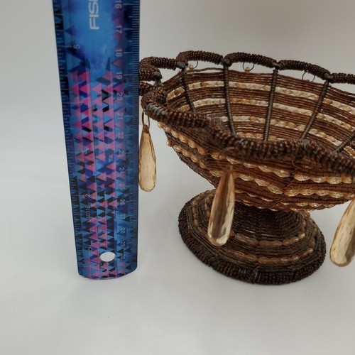 Vintage Metal Wire Beaded Fruit Bowl Pedestal Basket Amber Brown Glass Beads 8" - Picture 5 of 8