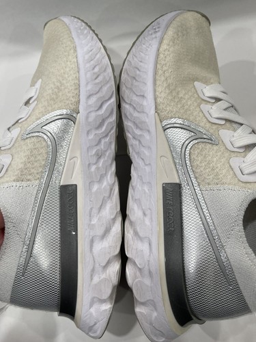 Nike Women’s React Infinity Run Flyknit Off White Size 8.5 - 第 14/16 張圖片