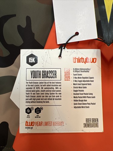 Thirtytwo Youth Grasser Insulated Jacket Black/Camo Large - Picture 6 of 7
