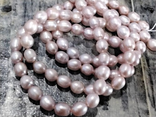 Cultured Freshwater Pearl, Grade AAA, 6.5-7x5.5-6mm,Oval, Thistle,Approx 54 pce. - Picture 3 of 4