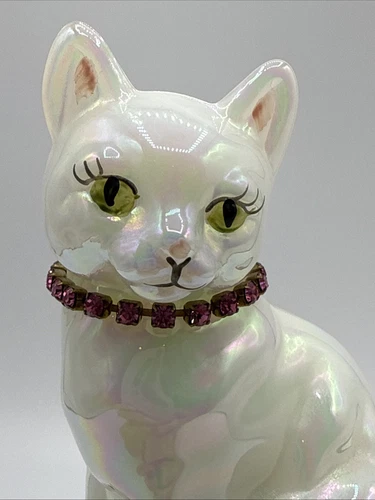 Fenton Cat  White Iridescent “glows” Figurine 3.75” Green Eyes Signed P. Lane