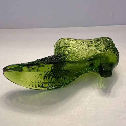 Vintage Fenton Glass Shoe Daisy Buttons Emerald Green Glass Shoe Slipper Glass - Picture 11 of 24