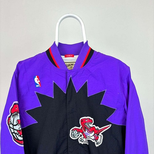Veste d'échauffement authentique NBA Mitchell & Ness Raptors 1995-96 violet S M neuve avec étiquette - Photo 3/6